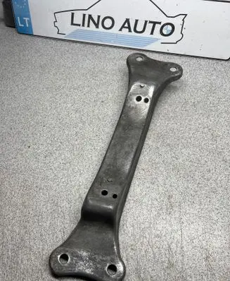 BMW 5 E34 Gear shift cable bracket 1139036