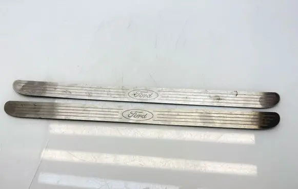 Ford Kuga I Front sill trim cover 