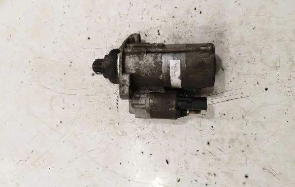 Volkswagen Tiguan Starter motor 02m911024