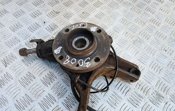 Front wheel hub