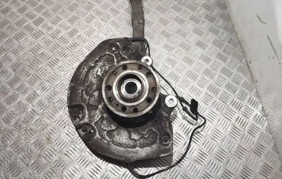 Mercedes-Benz GLC C253 Front wheel hub A0004213520