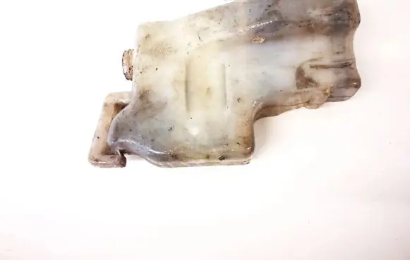 Nissan Sunny Coolant expansion tank/reservoir