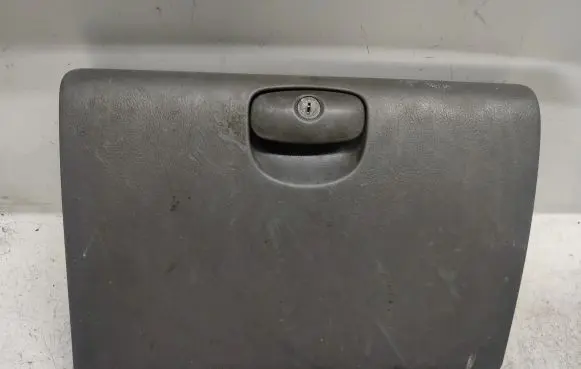 Hyundai Santa Fe Glove box lid/cover 