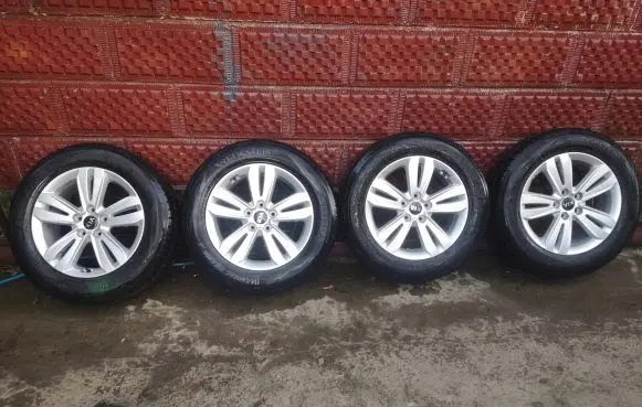 KIA Sportage R17 alloy rim 