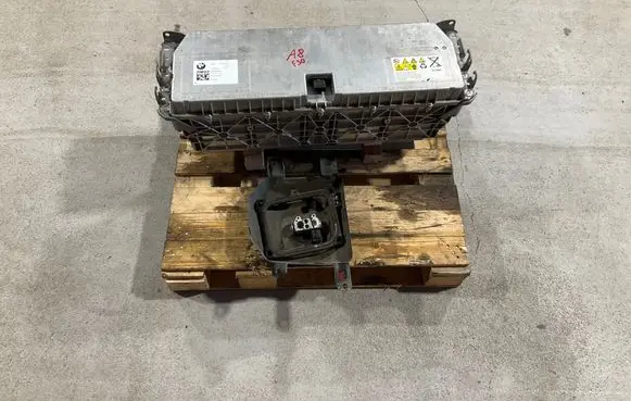 BMW 3 F30 F35 F31 Hybrid / electric car battery 8601937 728838 0122090022