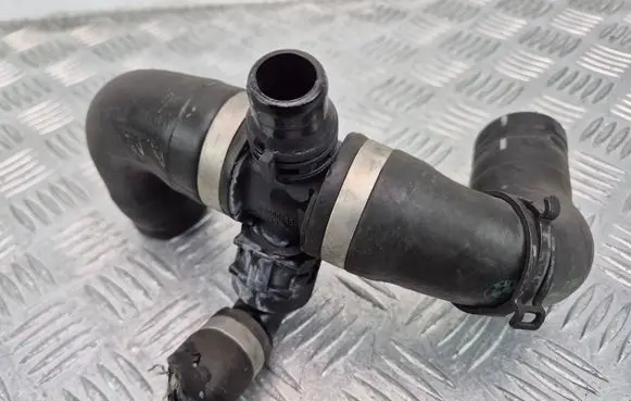 BMW 5 F10 F11 Engine coolant pipe/hose 7603511 16269713 162697