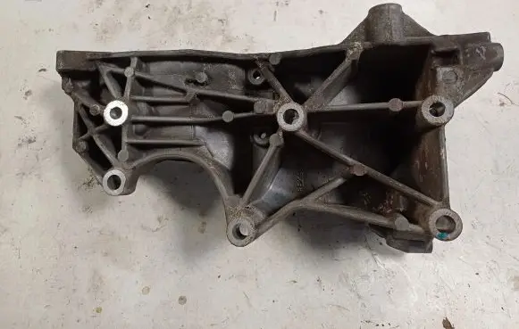 Audi A6 S6 C6 4F Generator/alternator bracket 06D903143D