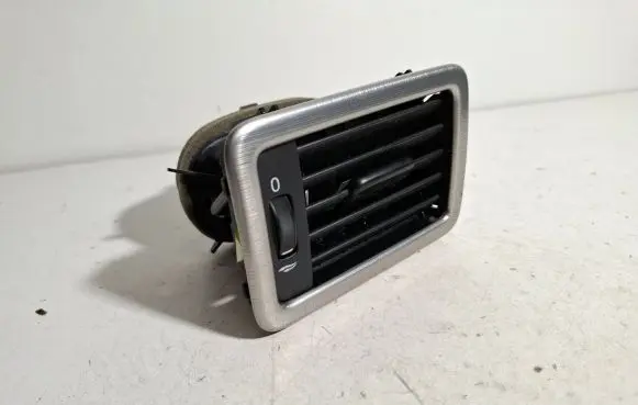 Volvo XC70 Dashboard side air vent grill/cover trim 30755192 30755178 30755184