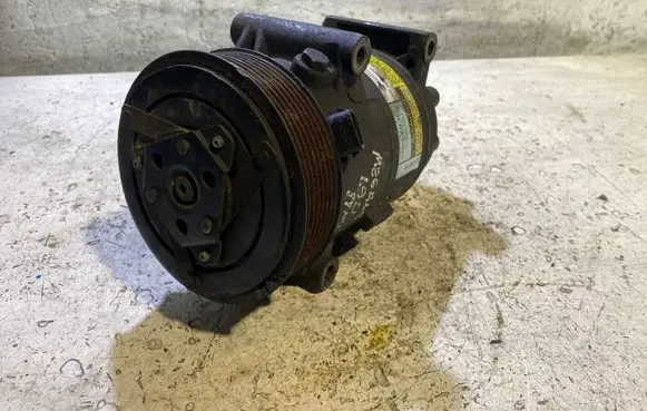 Renault Megane II Air conditioning (A/C) compressor (pump) 00309193 01140018