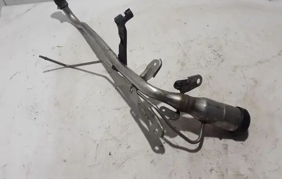 Volvo S60 Fuel tank filler neck pipe 32312052