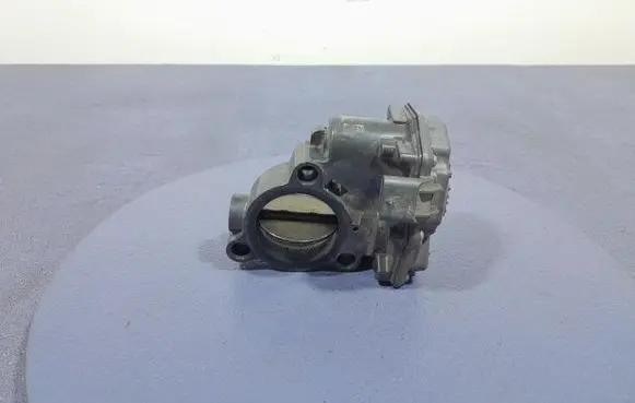 BMW X3 E83 Throttle body valve 8512452