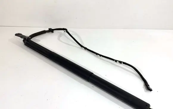 BMW X3 F25 Shock absorber/damper mounting bracket 7432743