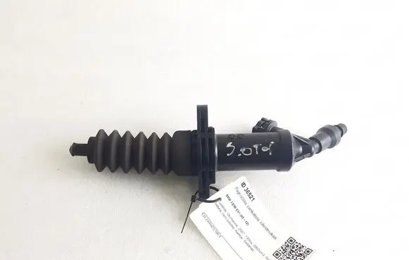 BMW 3 E90 E91 Clutch master cylinder 52410653