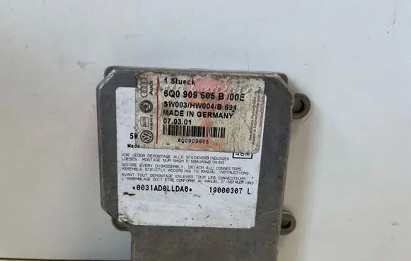 Volkswagen PASSAT B5.5 Airbag control unit/module 6Q0909605B 6Q0909605