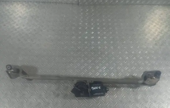 Chrysler 300 - 300C Front wiper linkage and motor 04805711AA