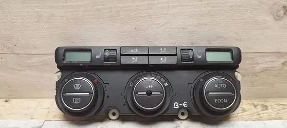 Volkswagen PASSAT B6 Climate control unit 74677512 30090552 746775