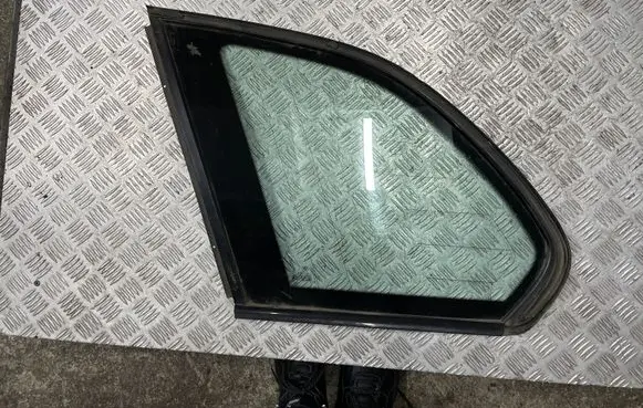 BMW X5 E53 Rear side window