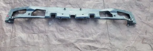 Lexus ES 250 - 300 - 330 Front bumper mounting bracket 52148-33040