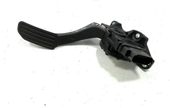 Volvo XC70 Accelerator throttle pedal 31329060 C95YE02