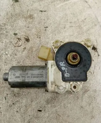 Mercedes-Benz E W211 Front door window regulator motor A2118203042 993627101
