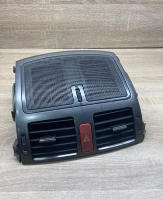 Toyota Auris 150 Dash center air vent grill 5567012420 1556442050