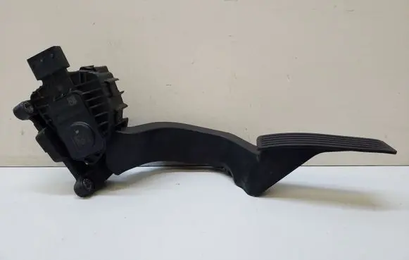 Jeep Cherokee Accelerator throttle pedal 04581652AC