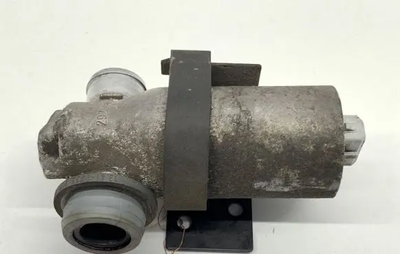 BMW 5 E39 Idle control valve (regulator) 1744713