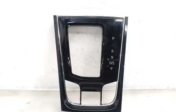 Skoda Karoq Gear shifter surround trim plastic 567713203A