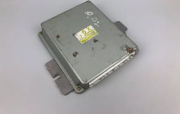 Subaru Outback Engine control unit/module 22611AH842