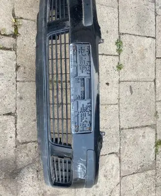 Volkswagen Golf V Front bumper