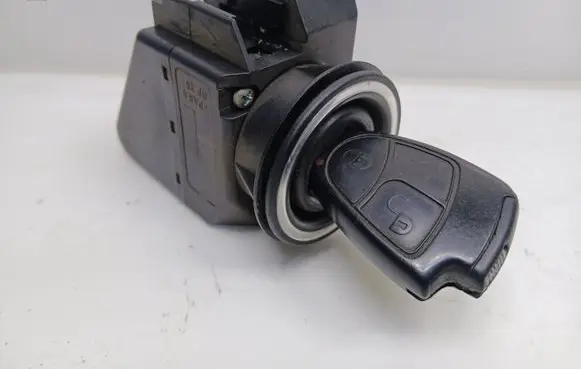 Mercedes-Benz CLK A208 C208 Ignition lock 2085450108KAS 2085450108