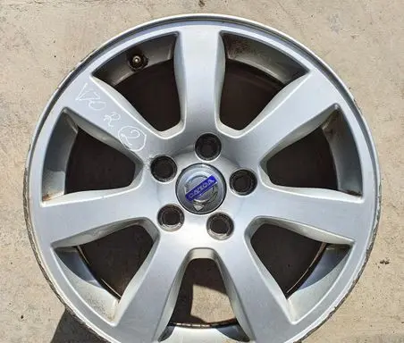 Volvo V70 Original wheel cap 31381194