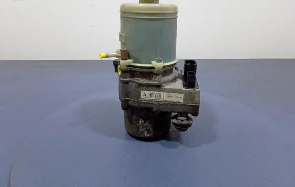 Skoda Fabia Mk1 (6Y) Power steering pump 