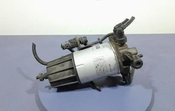 Renault Megane III Fuel filter housing 