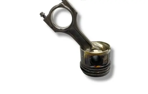 BMW 1 E81 E87 Piston with connecting rod N47