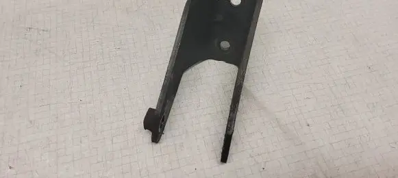 Nissan Almera N16 Engine mounting bracket