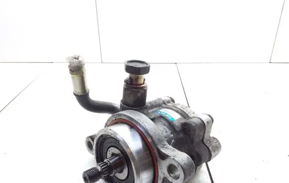 Nissan X-Trail T30 Power steering pump 6Z072007 8H800
