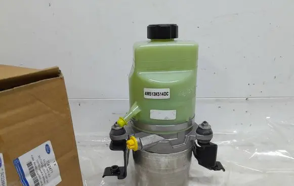 Ford Kuga I Power steering pump 1743471 4M513K514CF 4M513K514DC