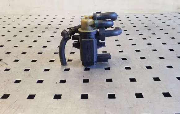 Citroen DS4 Turbo solenoid valve 9672875080