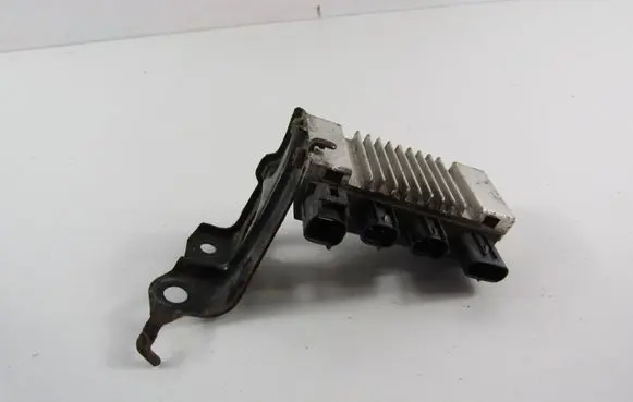 Toyota Avensis T270 Central body control module 2855140010