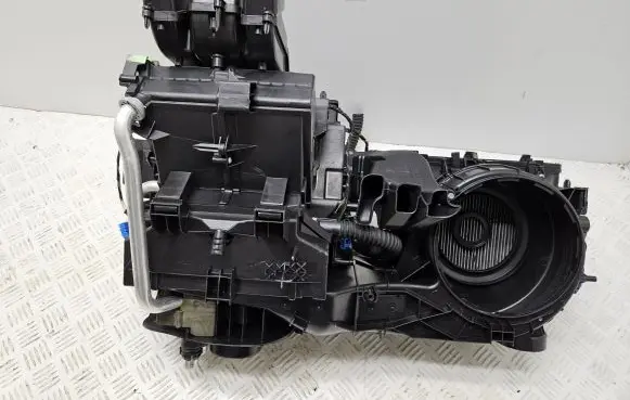 Volkswagen Golf Sportsvan Interior heater climate box assembly T1010857S