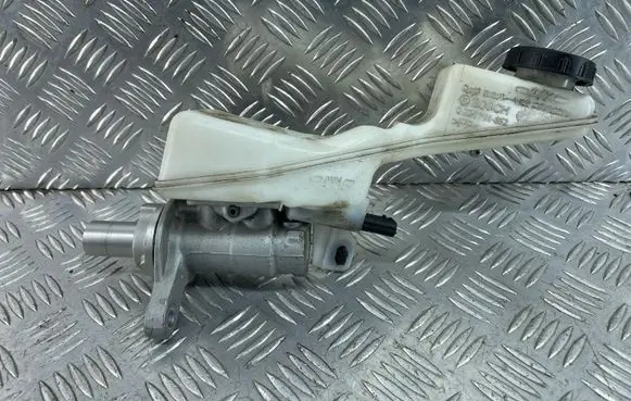 Nissan Qashqai Master brake cylinder 0204796652