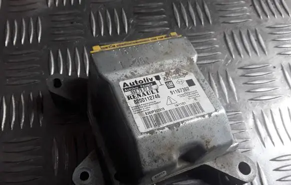 Opel Vivaro Airbag control unit/module 550790700 8200112746
