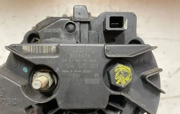 Volvo S60 Generator/alternator 8676498 0124525029