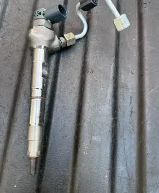Volkswagen Touran III Fuel injector 04L130277AC 0445110 BPH