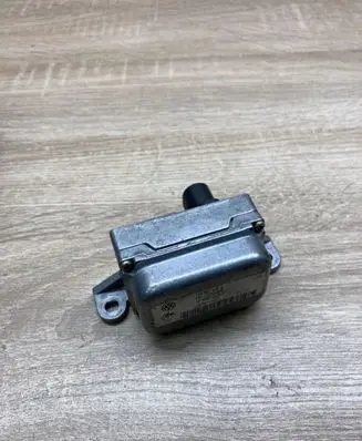 Volkswagen Touran I ESP acceleration yaw rate sensor 1K0907655B