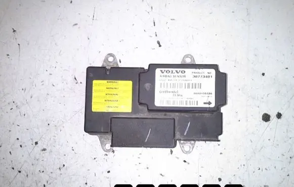 Volvo V50 Engine control unit/module 30773401