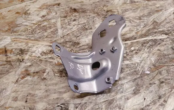 Mercedes-Benz S W220 Front bumper mounting bracket