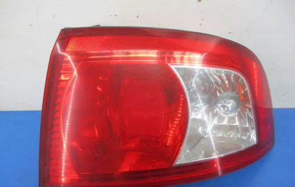 KIA Magentis Rear/tail lights