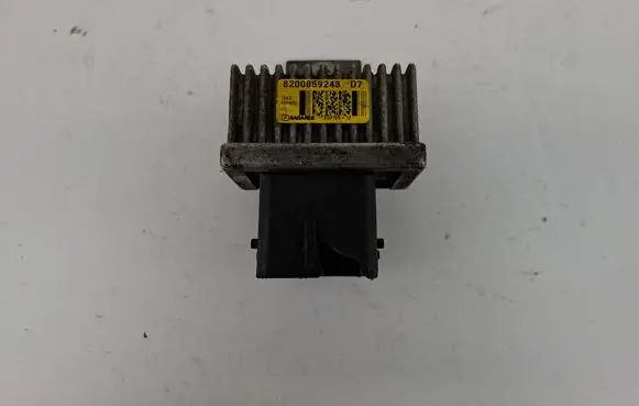 Renault Scenic III - Grand scenic III Glow plug pre-heat relay 8200859243